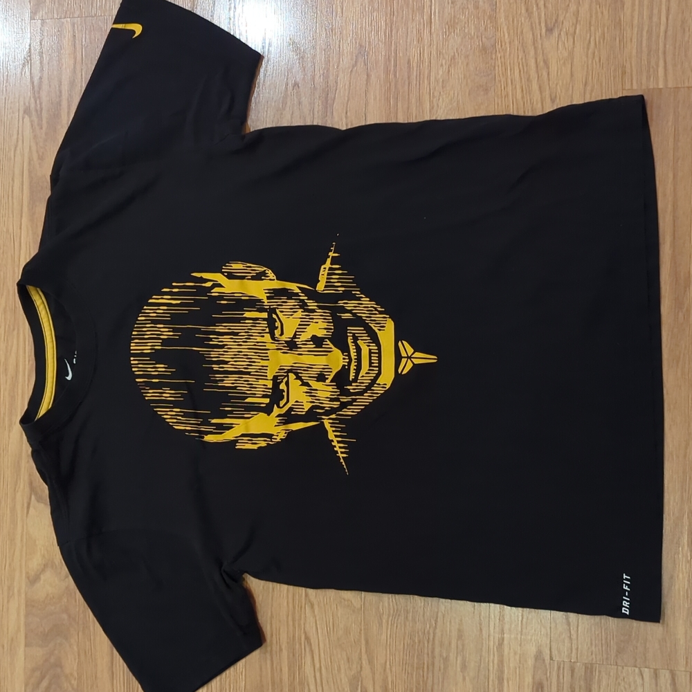 Nike Star Wars (?) Dri-Fit Shirt Size Medium M